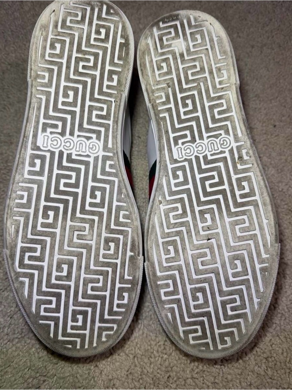 Gucci Classic White Leather Low-Top Sneakers - Picture 7 of 7